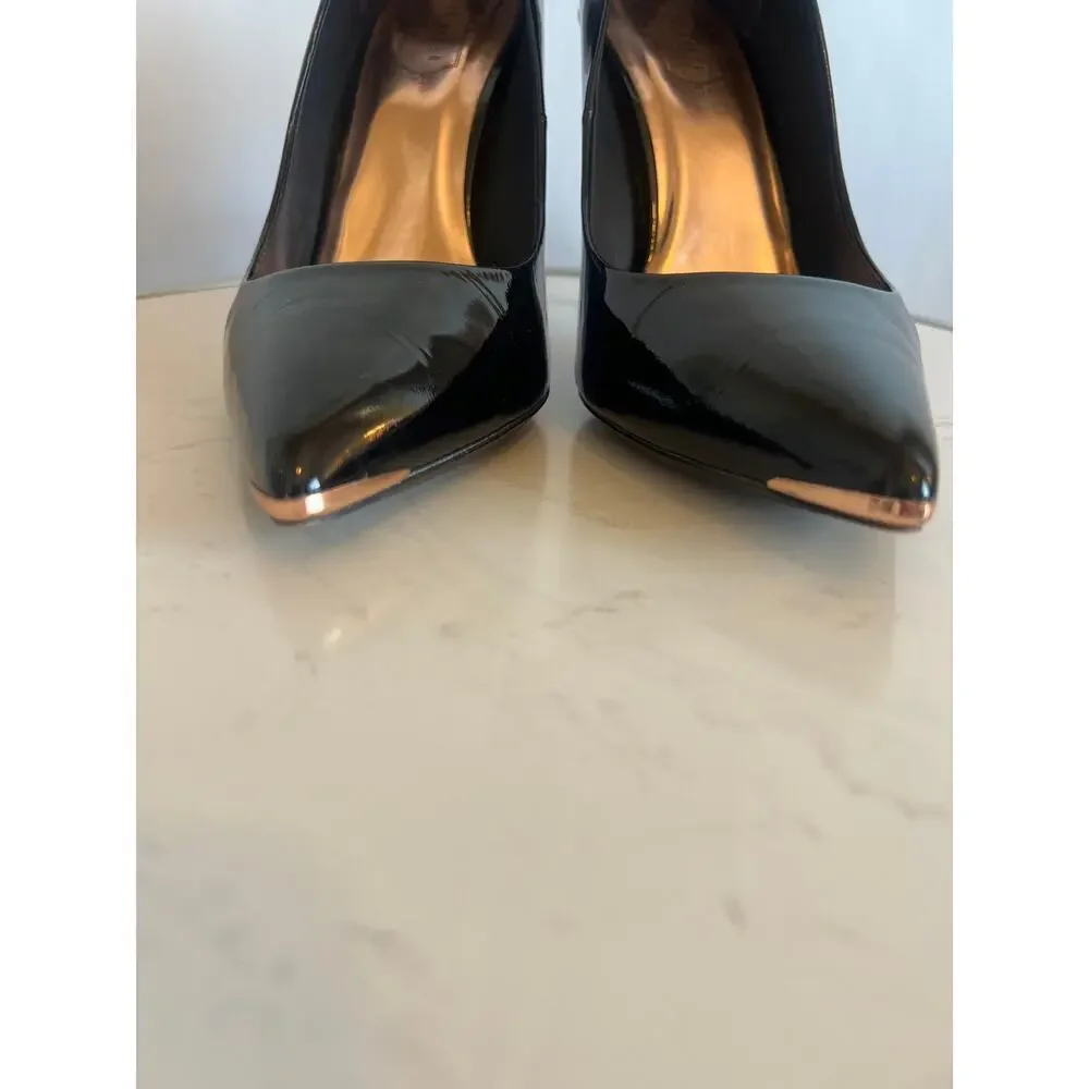 TED BAKER PATENT LEATHER UPPER LEATHER LINING POINTED TOE HEELS BLACK SIZE 40.5